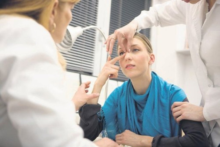 Burun əməliyyatı yaşı 15-ə düşdü 