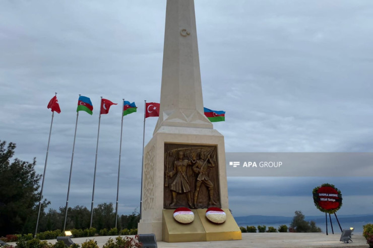 Çanaqqalada  Azərbaycan şəhidlərinə   abidə ucaldıldı