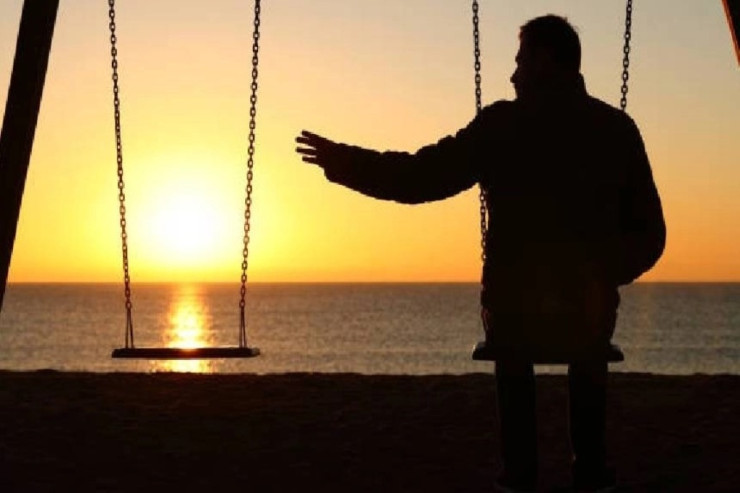 Həyat yoldaşını itirən kişilər daha  tez dünyasını dəyişir   