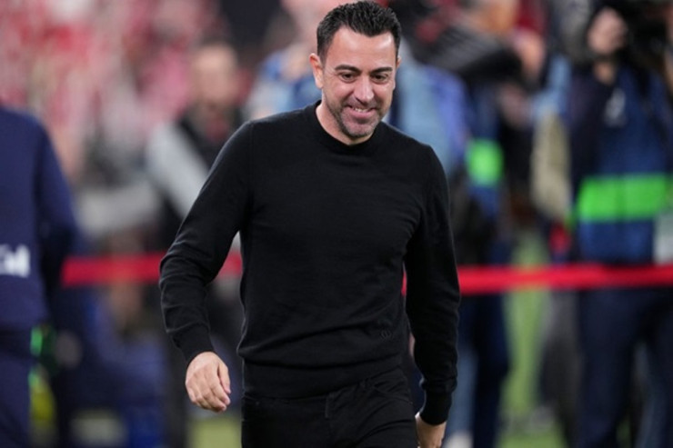 Xavi “Barselona”da  çox qalacaq 