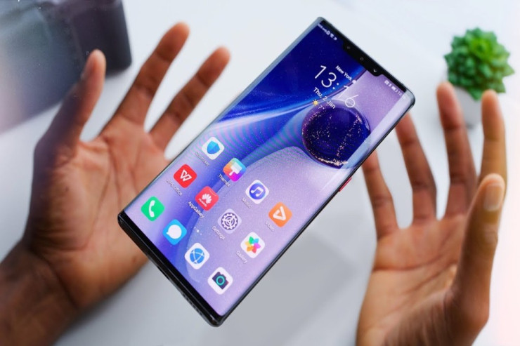 Bu smartfon şirkəti yenidən  lider oldu  
