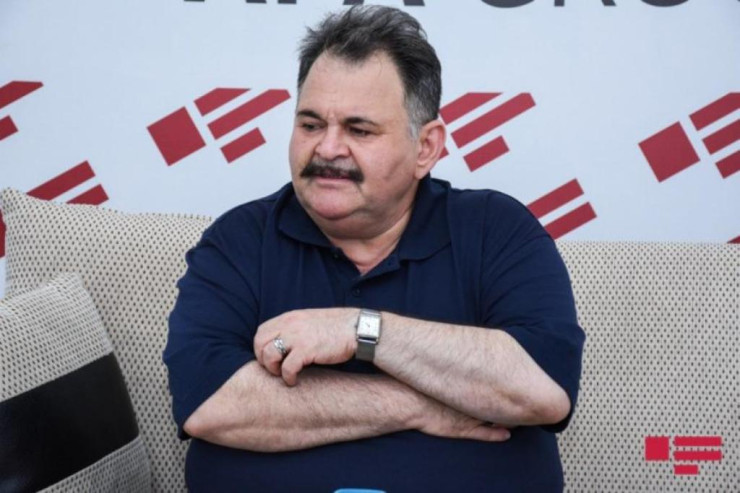 Şeyx Əbdüldən Ayaz Salayevə sərt sözlər: "Saymadığın kinonu niyə təmsil edirsən?" 