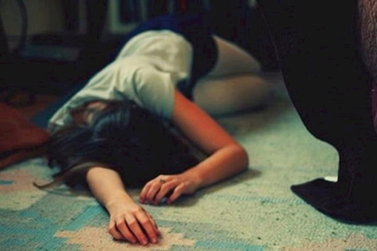 Bakıda 18 yaşlı qızı oteldə  DÖYDÜLƏR 