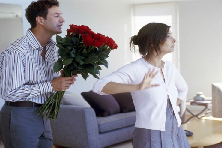 Qadını əsəbiləşdirməmək üçün ona  hansı çiçəklər   verilməməlidir?