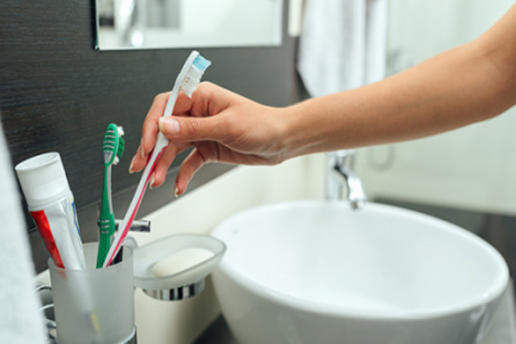 Diş fırçalarını hamam otağında saxlamayın – Təhlükəlidir  