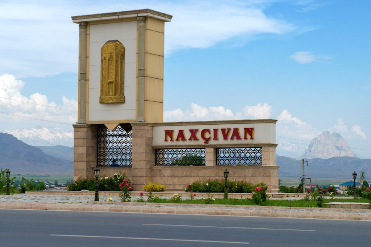 Naxçıvanda 31 dərəcə isti olub - FAKTİKİ HAVA 