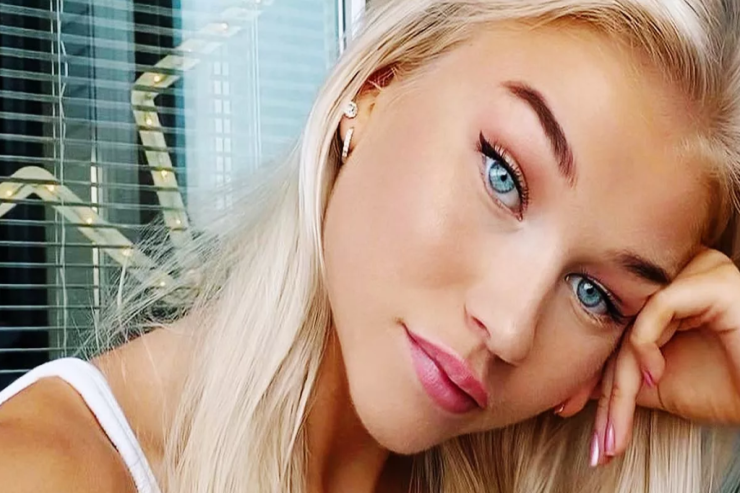 Minlərlə pərəstişkarı  bu gözəli   görəndə dəli olur