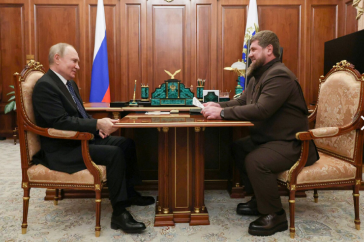 Putindən Kadırova ATMACA:  “Saqqalın uzanıb”  -  VİDEO 