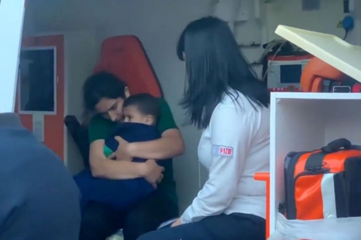 Azyaşlı uşağı ilə intihar etmək istəyən qadınla bağlı YENİ XƏBƏR  