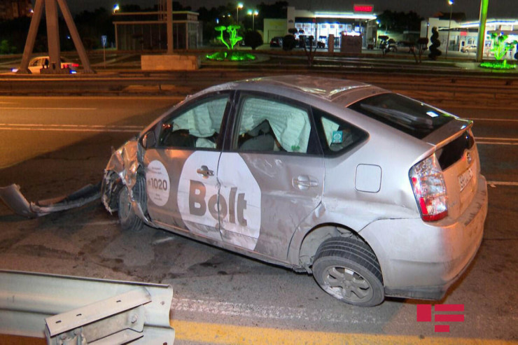 Bakıda "Bolt" və "Uber"lərin törətdiyi qəzalar - VİDEO