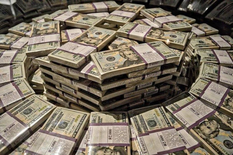 Futbol ulduzunun evindən  bir milyon dollarlıq   oğurluq