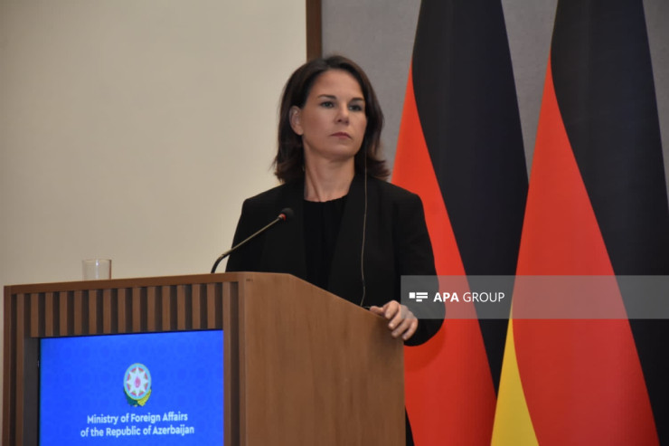 Qarabağdan köçmüş ermənilərlə görüşdü, azərbaycanlı qaçqınlarla görüşdən imtina etdi - Alman "dürüstlüyü" 