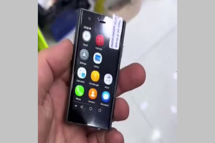 “Galaxy S23 Ultra” bənzər mini telefon buraxıldı - VİDEO 