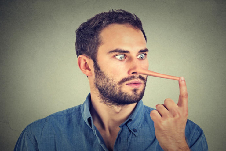 İnsan gündə neçə dəfə  yalan danışır?  