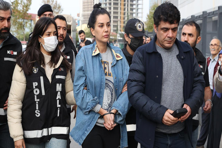 Dilan Polatın 4 il əvvəl çəkdirdiyi foto QALMAQALA SƏBƏB OLDU 