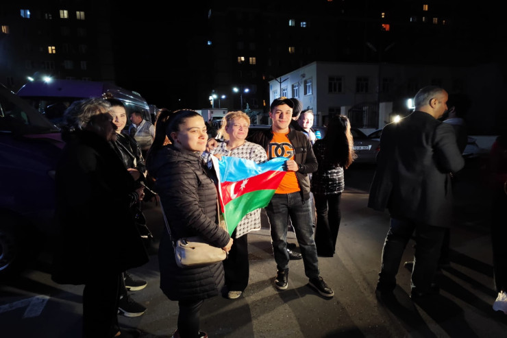 Füzuli şəhərinə növbəti köç karvanı yola düşdü