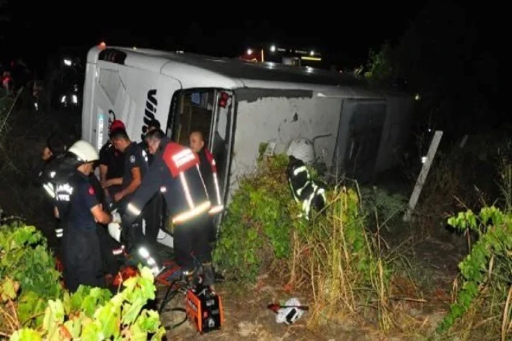 Avtobus qəza törətdi, 15 nəfər... 
