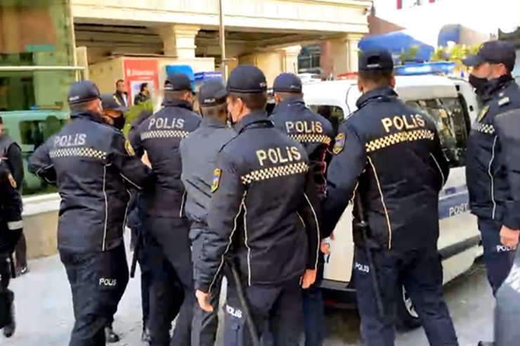 Polislərin əməkhaqqı artırıla bilər - TƏKLİF