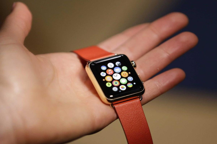 "Apple" artıq "Apple Watch"u təmir etmir 