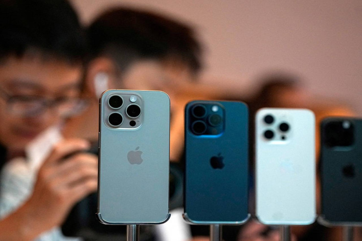 “Apple” “iPhone 15 Pro”lə  bağlı problemi düzəltmədi – Şikayətlər..