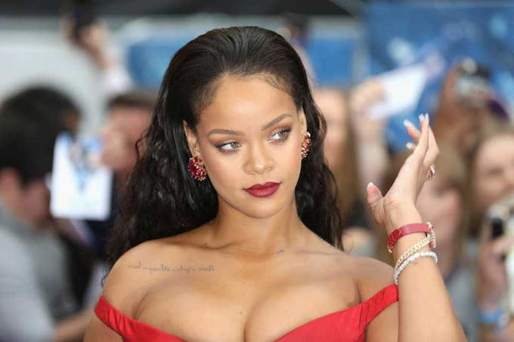 Rihannaya ağır itki   üz verdi