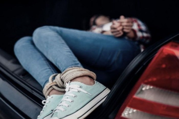 Lənkəranda övladlığa verilən qız qaçırılıb? - İDDİA  -YENİLƏNİB 