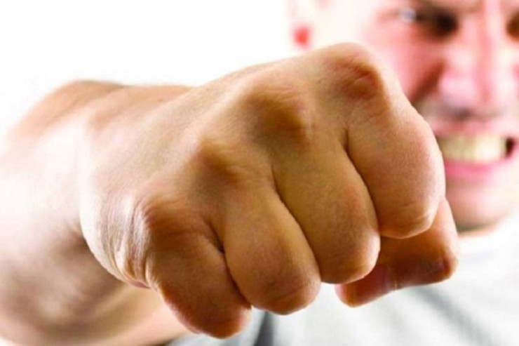 Barın mühafizəçisi müştərini bir yumruqla öldürdü