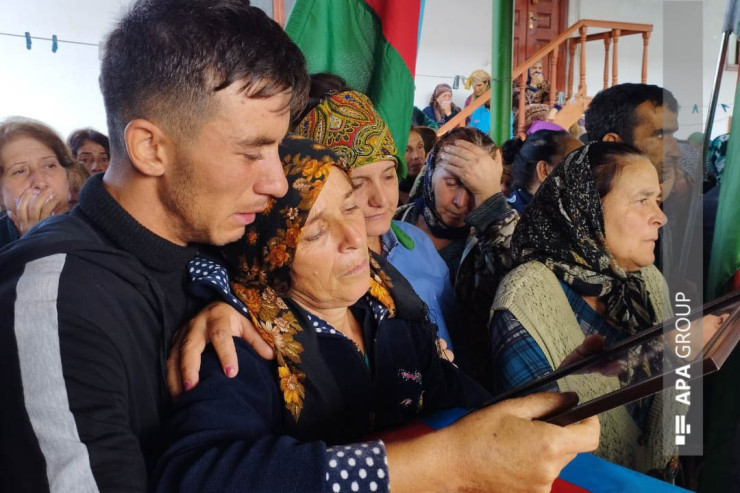 Qəzada həlak olan daha  bir hərbçimiz Zərdabda dəfn olundu  - FOTO 