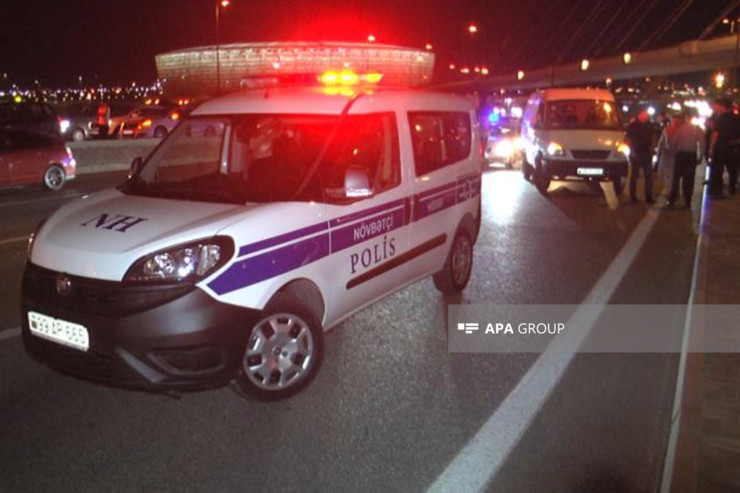 Bir avtomobil piyadanı vurdu, digəri üstündən keçdi-FOTO 