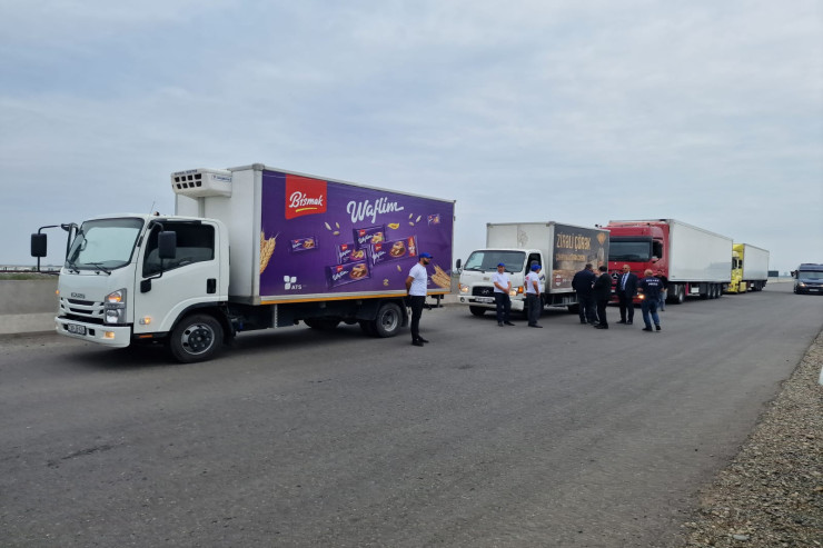 FHN-in Qarabağ ermənilərinə göndərdiyi ərzaq Xankəndiyə gedir - FOTO