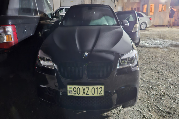 Bakıda BMW ilə "avtoş"luq edən  xanım sürücü tutuldu