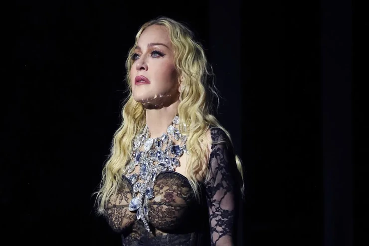 Madonna ona “zibil” kimi yanaşan  keçmiş sevgilisini biabır etdi 