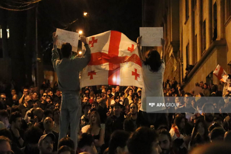 Tbilisidə etirazlar yenidən başladı - VİDEO  - YENİLƏNİB 