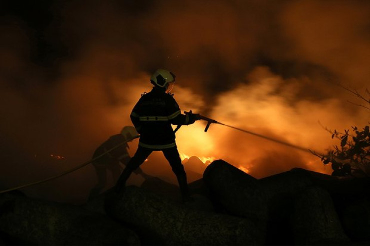  DƏHŞƏT:   Bir ailə toyda yanaraq öldü