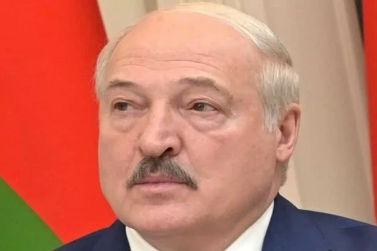 Lukaşenko  qorxur:   Əsədin devrilməsindən sonra  tək qaldığını   anlayır