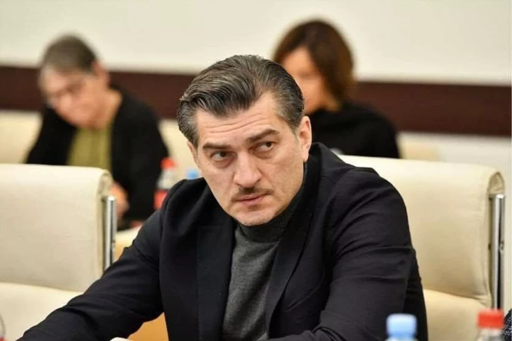 Keçmiş futbolçu  Gürcüstanın yeni prezidenti seçildi
