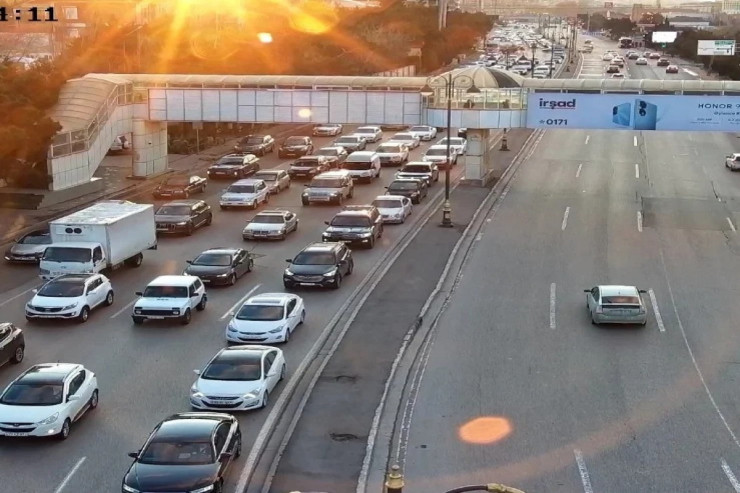 Bakıda sıxlıq olan yollar - SİYAHI 