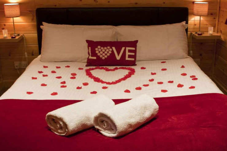 Məşhur müğənni ailəsinin sirrini açdı: “Yataq otağımız ayrıdır” 