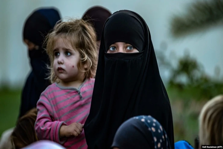 Suriyada düşərgələrdə qalan azərbaycanlılar ölkəyə gətirildi 