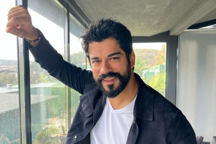 Burak Özçivit  rus qızlarını   məyus etdi