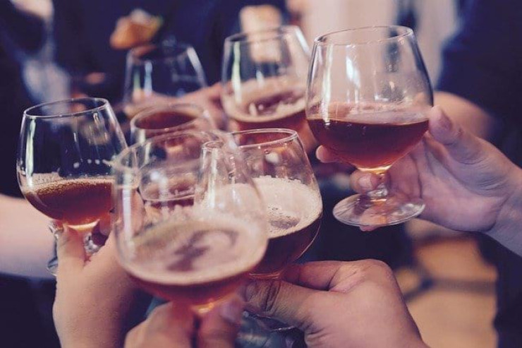 Alkoqol zəhərlənməsinin  hansı əlamətləri var?