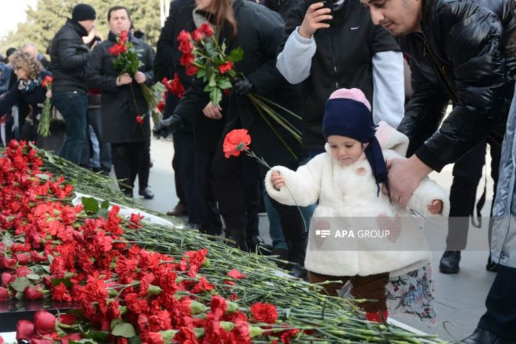 Azərbaycan 20 Yanvar şəhidlərini anır - FOTOLENT 