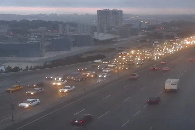 Bakıda sıxlıq olan yollar - SİYAHI 