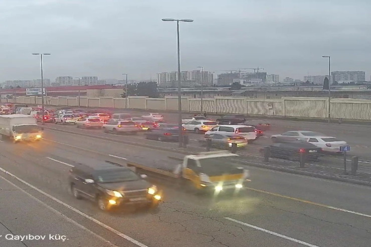 Bakıda bu yollarda sıxlıq var - SİYAHI 