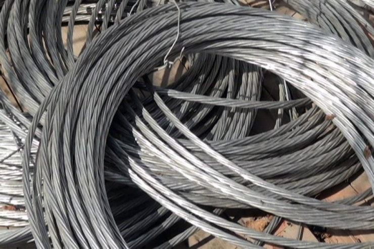 Bakıda 3000 manatlıq naqil oğurlandı