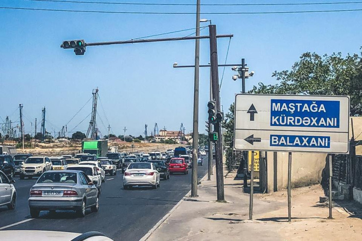Zabrat yolundakı tıxacla bağlı sürücülərə ŞAD XƏBƏR 