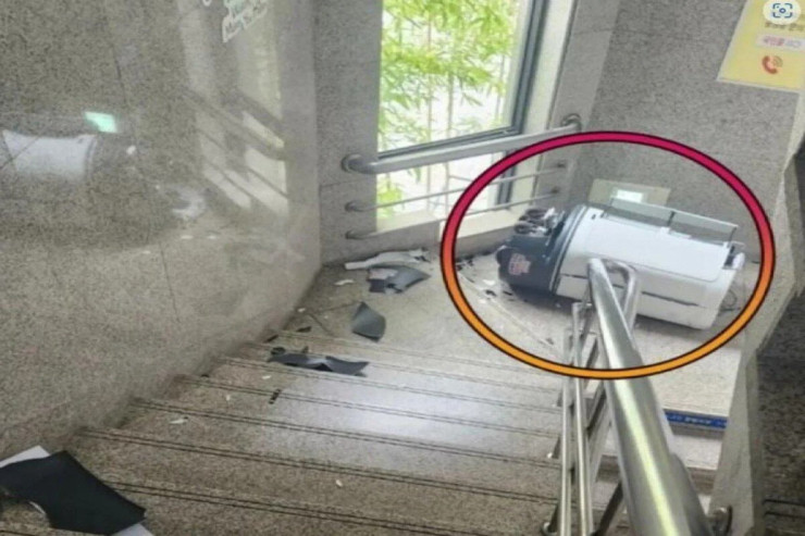 Şirkətdə işləyən robot intihar edib