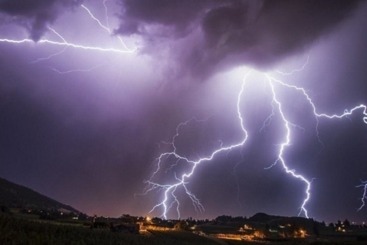 Bu rayonlarda şimşək çaxıb, yağış yağıb - FAKTİKİ HAVA 