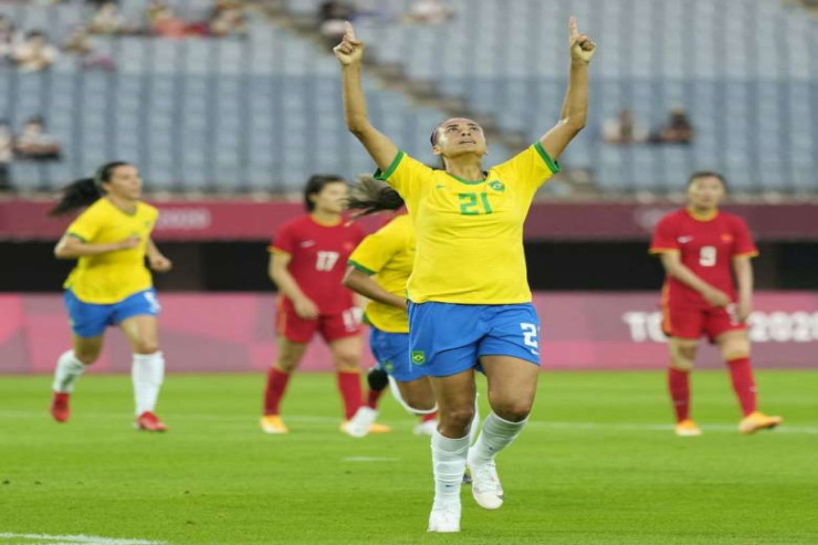 Futbol əfsanəsi altıncı Olimpiadasında  mübarizə aparacaq