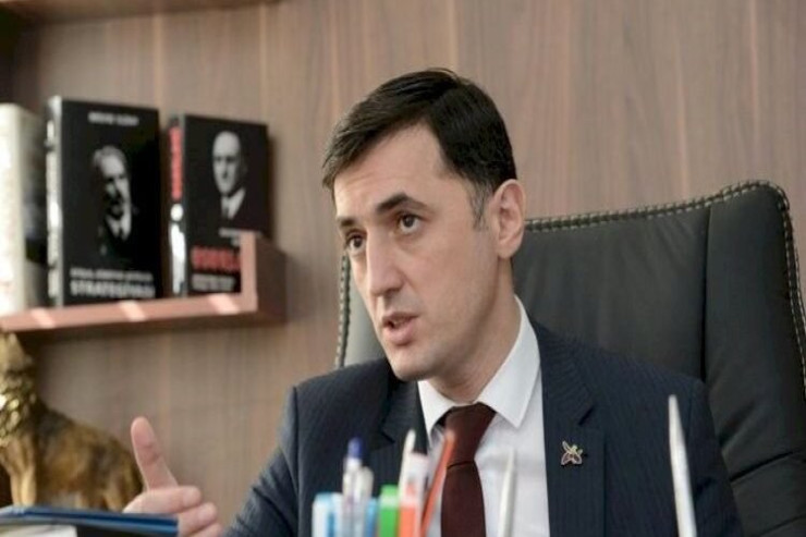 Tural Abbaslı, xanımı və qayınatası  namizəd oldu